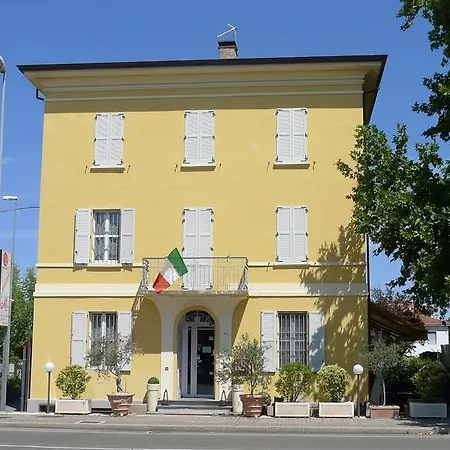 Mastroianni's Bed & Bistro Maison d'hôtes